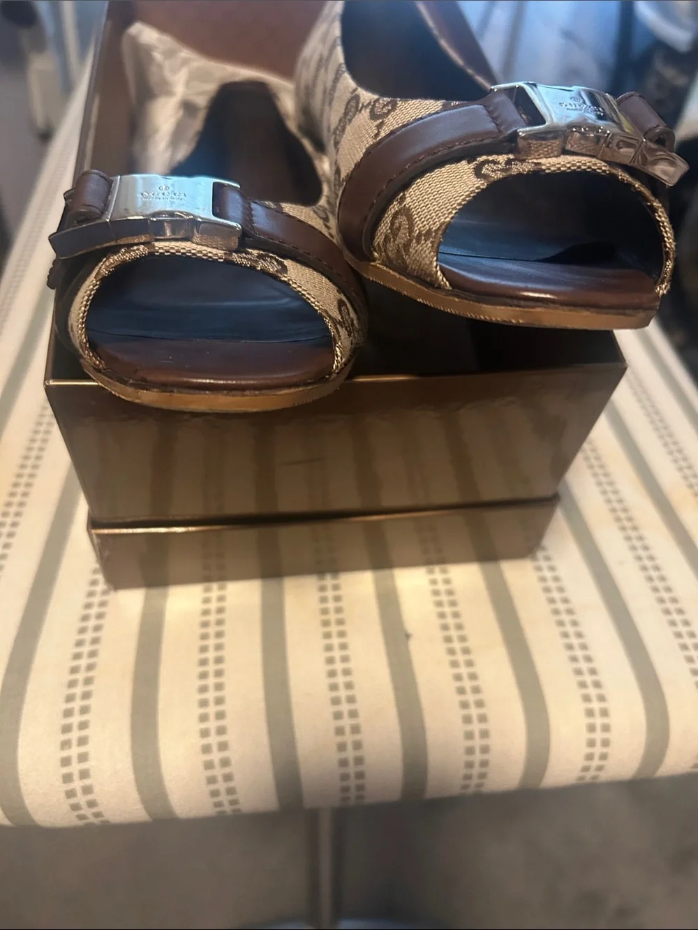 Gucci Vintage Beige Brown GG Canvas Peep-Toe Flats with Brown Leather Trim